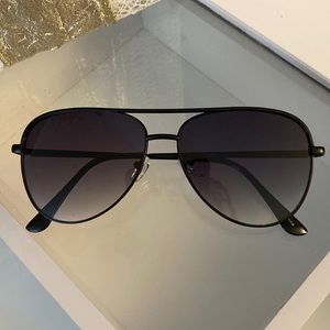 Classic Black Ombré Aviator Sunglasses